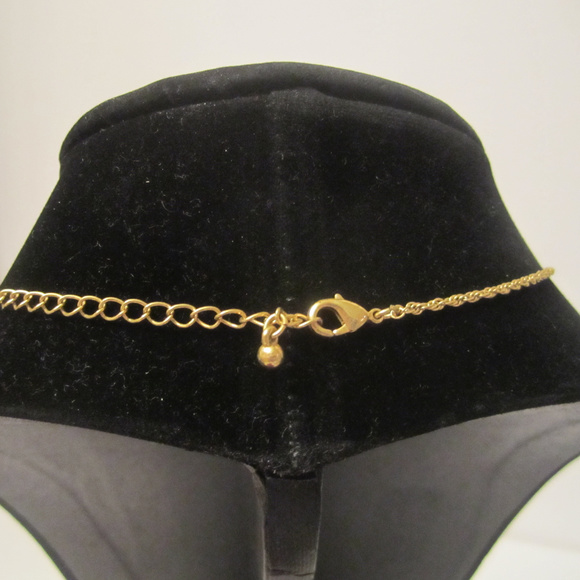 Pink Heart Rhinestone Necklace & Earrings Set - Picture 8 of 8